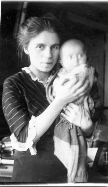 Портрет женщины с ребенком, 1914 год