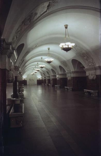 Центральный зал станции «Краснопресненская» Кольцевой линии Московского метрополитена, 1955 - 1959, г. Москва