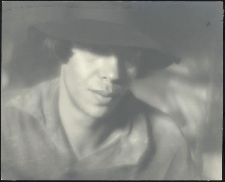 Портрет фотохудожника Юрия Еремина, 1934 год. Видео «К 180-летию фотографии. Эпизод IX: "Русское фотографическое общество"» с этим снимком.&nbsp;