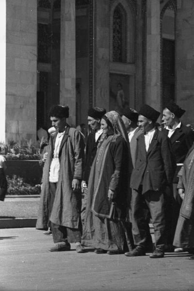 ВСХВ. Туркменская делегация, 1939 год, г. Москва