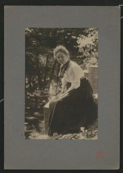 Надежда Дмитриевна Петрова, 1908 - 1909. Вторая жена фотографа, урожденная Козлова.