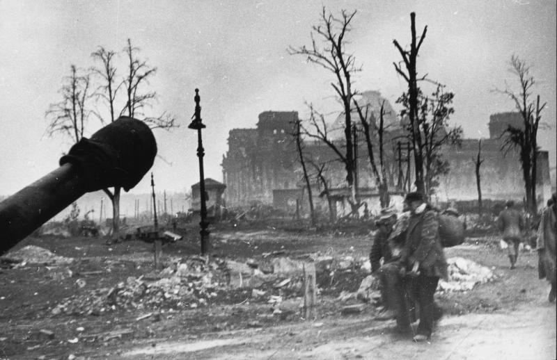 «Рейхстаг взят», апрель 1945, Германия, г. Берлин