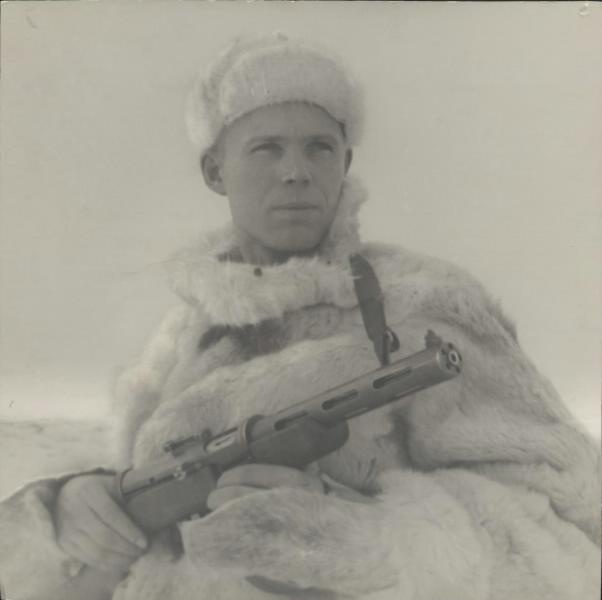 Разведчик по тылам противника старшина II статьи Моторин. Северный ВМФ, 1943 год