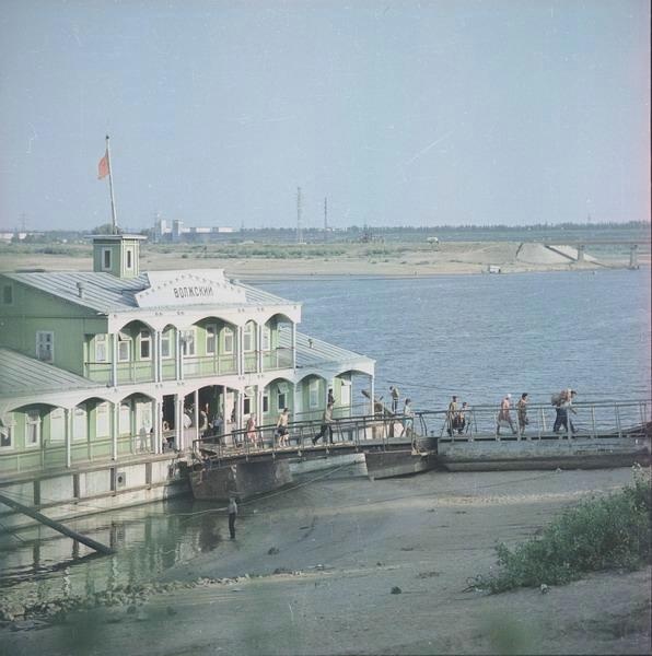     Фото На пристани, 1967 год, Волгоградская обл., г. Волжский  История России в фотографиях