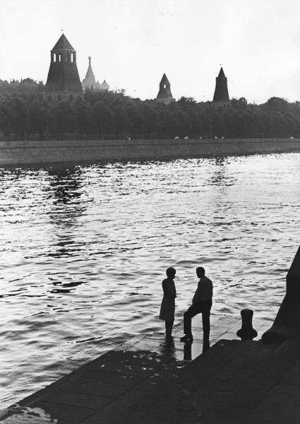 У реки, 1966 год, г. Москва, Софииская набережная