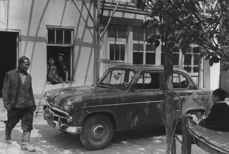 Автомобиль в узбекском дворике, 1958 - 1965, Узбекская ССР