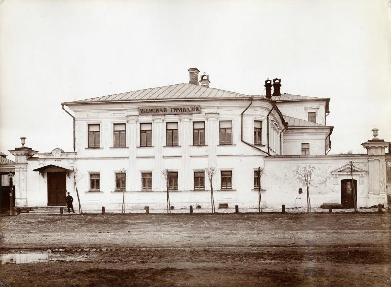 Женская гимназия, 1900-е, Владимирская губ., г. Шуя. Спасская площадь - ныне площадь Ленина.