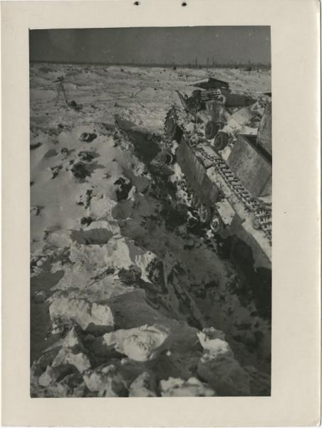 Финская война. Подбитый танк, 1939 год