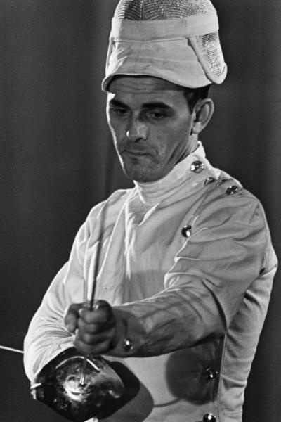 Олимпийский чемпион по фехтованию Яков Рыльский, 1964 год. Выставки «О спорт – ты мир!» и «Советские покорители Олимпа» с этой фотографией.