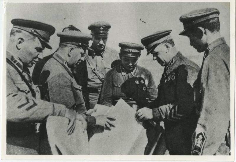 Георгий Жуков с офицерами, 1938 - 1939