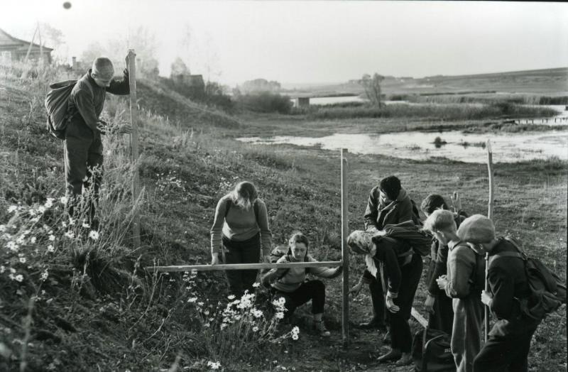 Измерительные работы на берегу реки во время похода, 1961 год, Татарская АССР