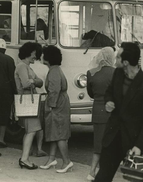 У автобуса, 1966 - 1972, Узбекская ССР