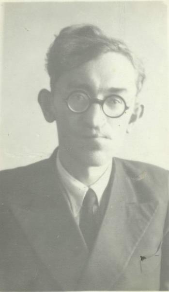 Портрет мужчины в очках, 1940-е