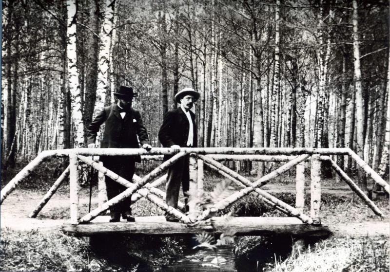 На мосту, 1910-е