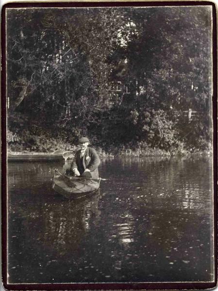 В лодке, 1910-е