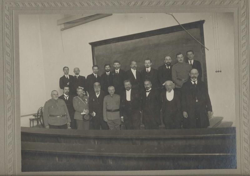 Портрет представителей военно-промышленного комплекса, 1915 год