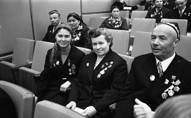 Делегаты XXV съезда КПСС в зале заседаний, 1976 год, г. Москва