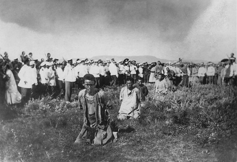 Подавление Боксерского (Ихэтуаньского) восстания, 1899 - 1901, Китай. Приведение в исполнение приговора происходит в присутствии русских офицеров.