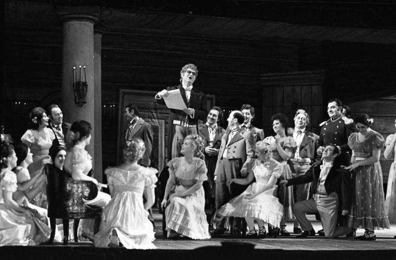 Сцена из оперы «Евгений Онегин» в Большом театре, 1970-е, г. Москва