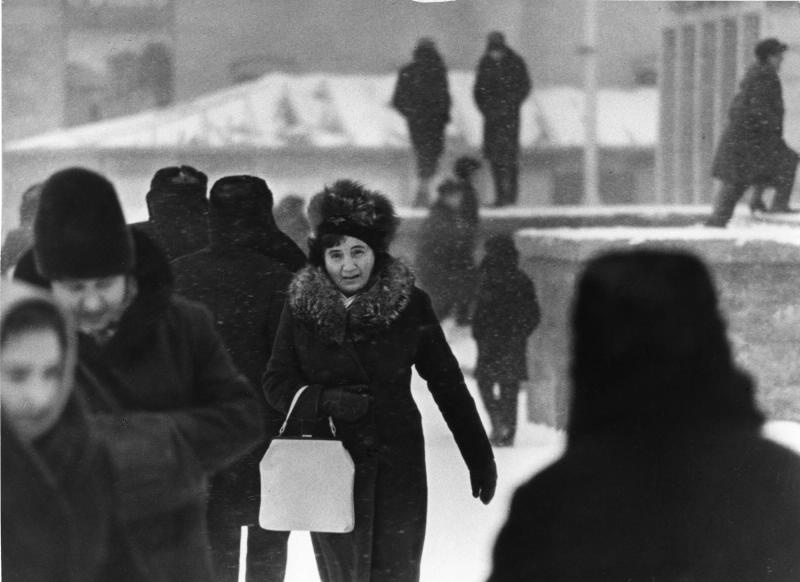 Зимний день, 1965 год, г. Норильск. Выставка «Женская сумка и женский характер» с этой фотографией.&nbsp;