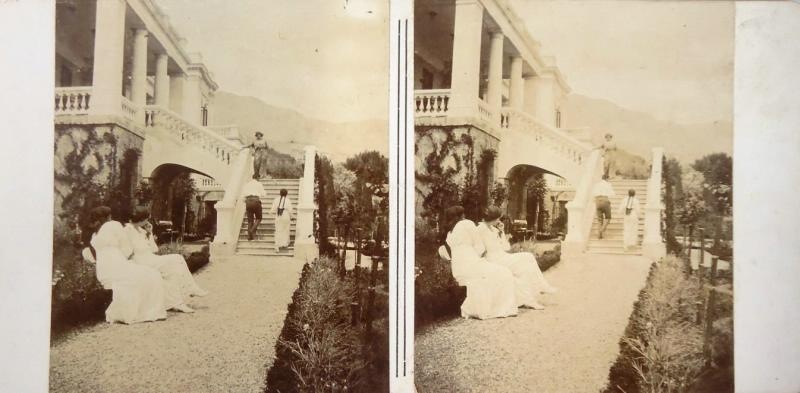 В саду пан­си­она Алек­сан­дро­ва-Доль­ни­ка, 1900-е, Таврическая губ., пос. Си­ме­из