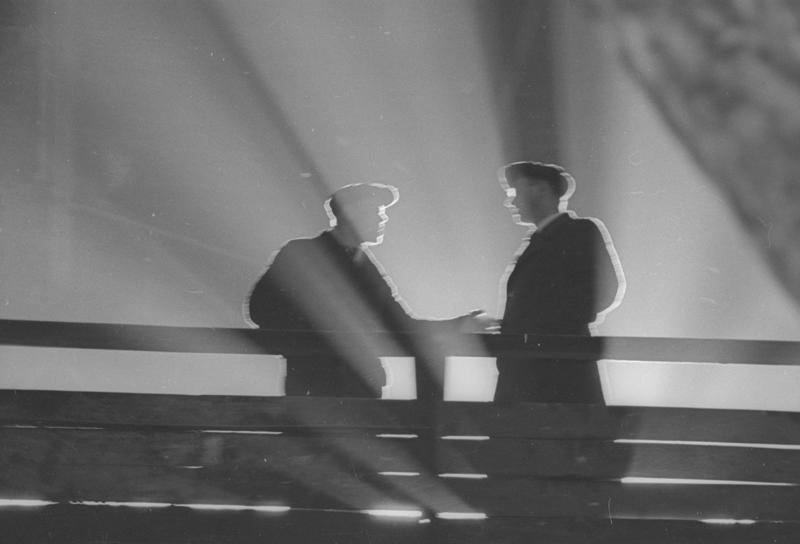 Молодые инженеры, 1937 год, г. Магнитогорск. Видеовыставка «Владислав Микоша» с этой фотографией.