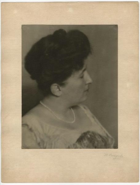 Светская дама, 1911 год