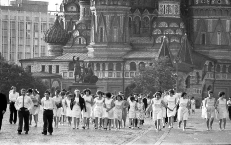Выпускники на Красной площади, 1967 год, г. Москва