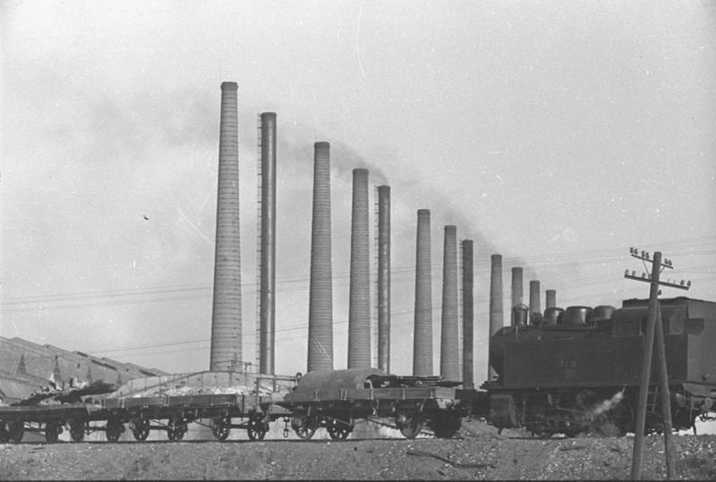 Заводские трубы, 1937 год, г. Магнитогорск