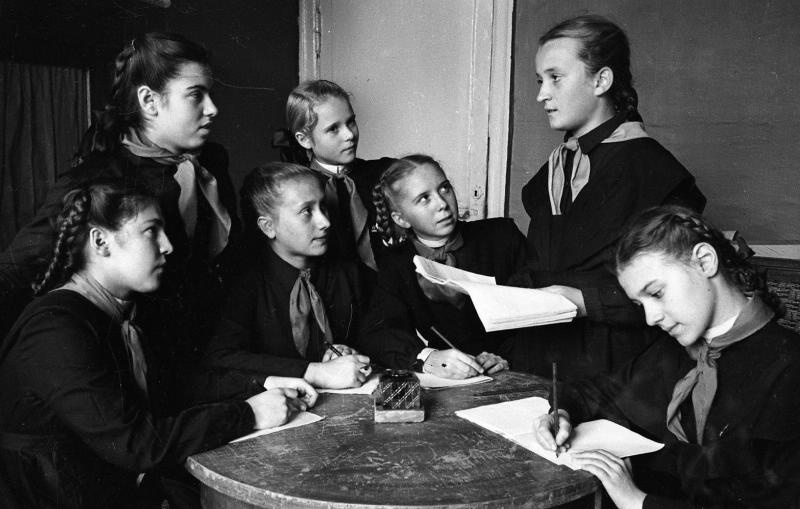 Литературный кружок, 1949 год, г. Москва
