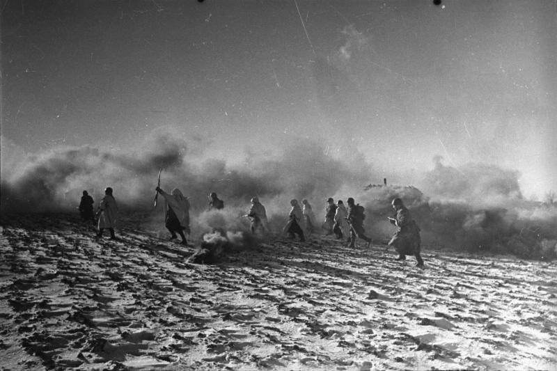 Атака, 1941 - 1942. Видео «Георгий Петрусов» с этой фотографией.