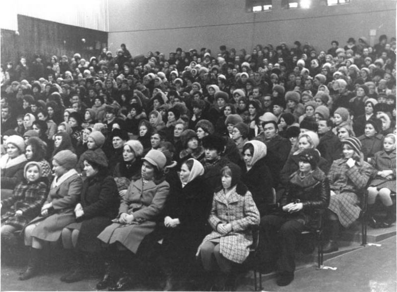 Зрительный зал кинотеатра «Победа»: первый сеанс, 5 октября 1977, г. Череповец. Выставка «Пойдем в кино, Россия!» с этой фотографией.&nbsp;