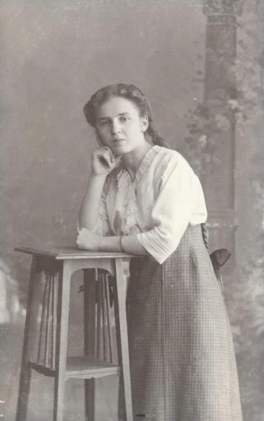 Портрет девушки, 1914 год