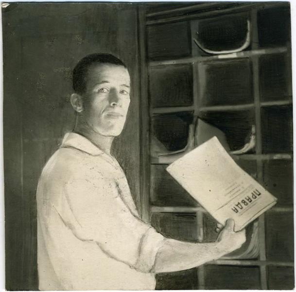 Пропаганда подписки на газеты и журналы издательства «Правда». На почте в Кинешме, 1937 год. Выставка: «Лучшие фотографии. Почтальоны» с этим снимком.&nbsp;