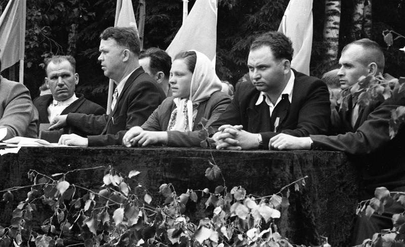 Праздник на озере Круглое. Президиум собрания, 1958 год, Московская обл., Краснополянский р-н