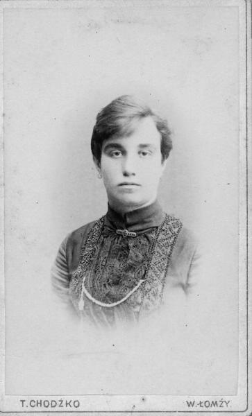 Женский портрет, 1902 - 1907, Царство Прльское, Ломжинская губ., г. Ломжа