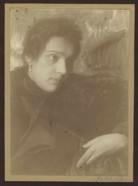 Женский портрет, 1910-е