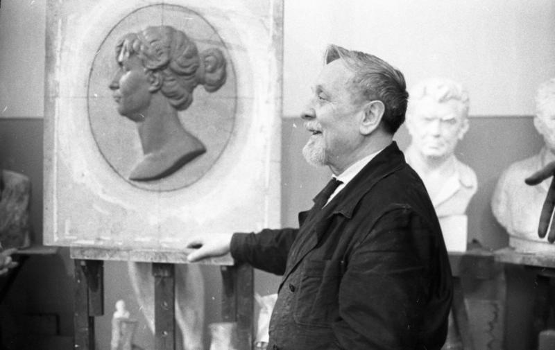 Скульптор, профессор Игорь Всеволодович Крестовский, 31 декабря 1959 - 5 января 1967, г. Ленинград
