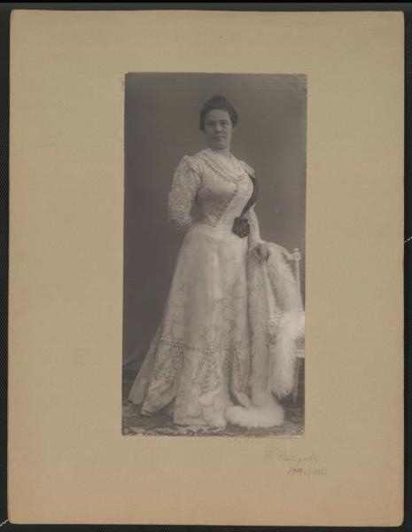 Анна Владимировна Петрова, 1900 - 1905. Первая жена фотографа.