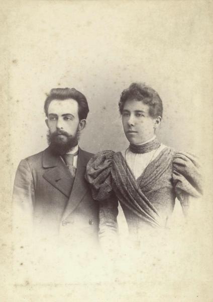 Портрет мужчины и женщины, 1900 год, Казанская губ., г. Казань. Альбуминовая печать.