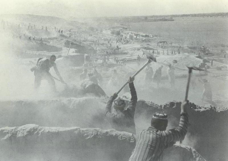 Строительство Большого Ферганского канала, 1939 год, Узбекская ССР. Выставка «Большой Ферганский канал» с этой фотографией.