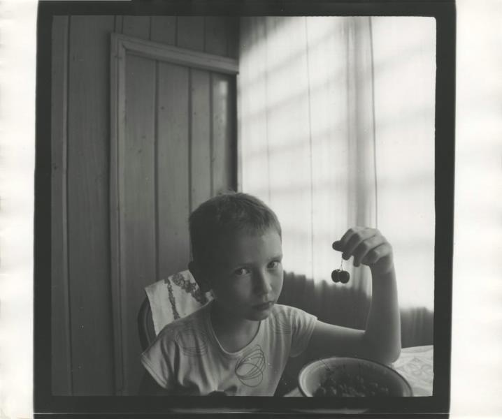 Без названия, 1960-е. Выставка «По ягоды» с этой фотографией.