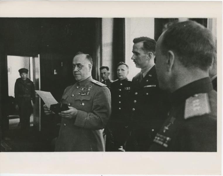 Георгий Жуков на официальной встрече, 1950 - 1956