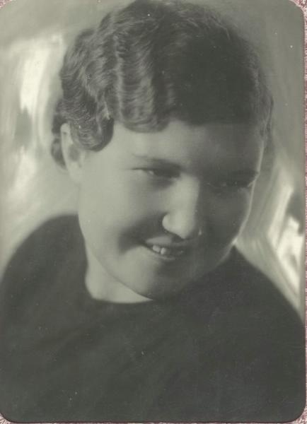 Погрудный портрет женщины, 1920-е