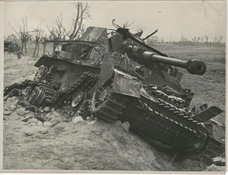 Подбитый танк, 1941 - 1945