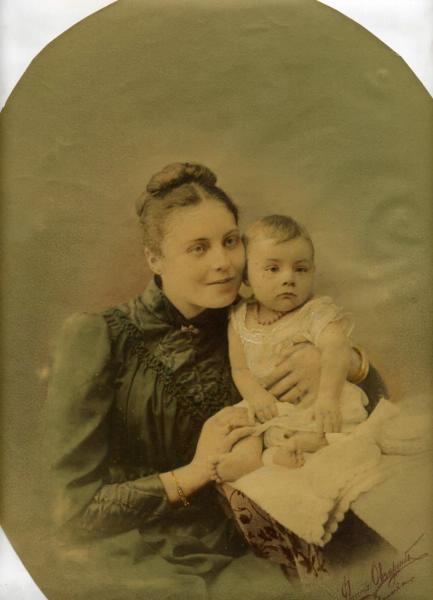 Портрет матери с ребенком, 1900-е, г. Москва