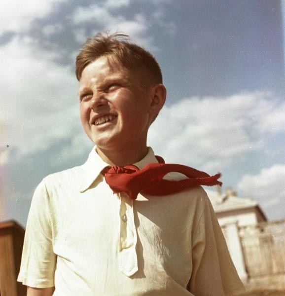 Пионер, 1950-е. Видео «Пионеры» и «Всеволод Тарасевич» с этой фотографией. 