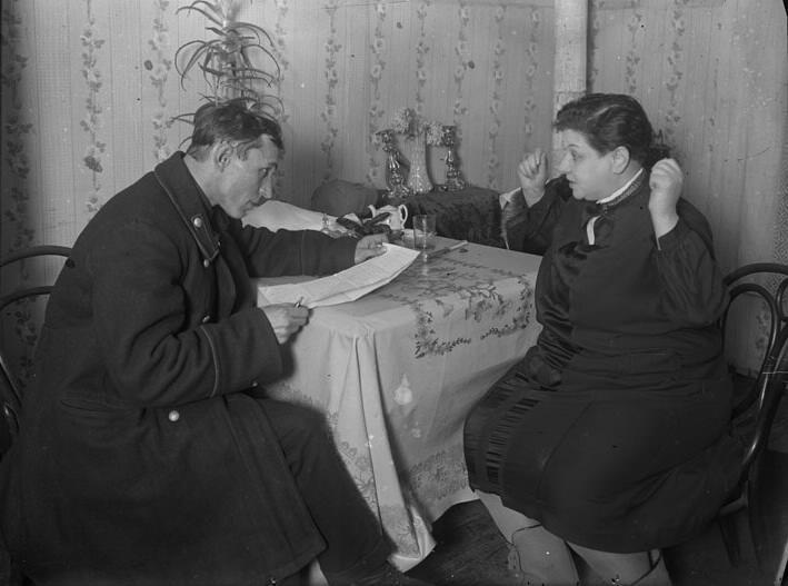 Фининспектор у нэпманши, 1928 год