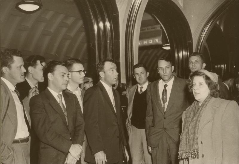 Участники встречи на Эльбе. На станции метро «Маяковская», 9 - 18 мая 1955, г. Москва