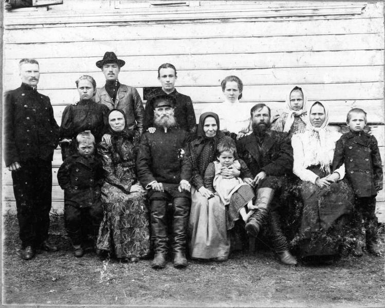 Семейный портрет, 17 мая 1909